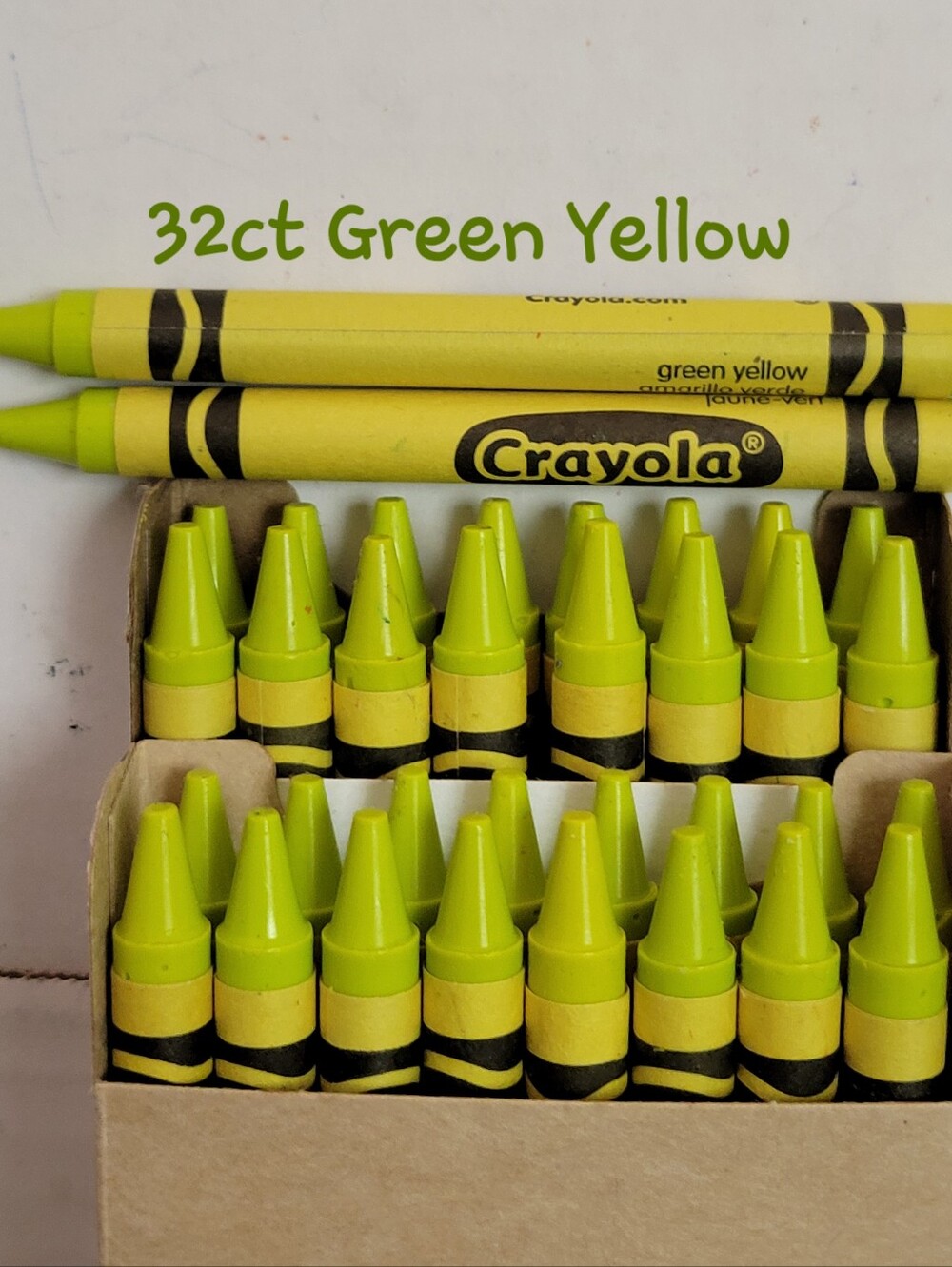 (32) Crayola Crayons (Green Yellow) Single Color Bulk Lot